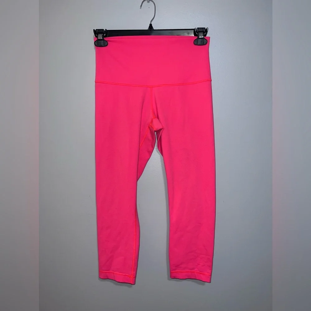 Woman’s Lululemon Cropped Leggings - Picture 4 of 8